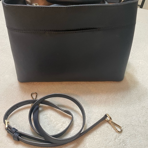 Michael Kors Hailee satchel w/ crossbody strap - Picture 2 of 16